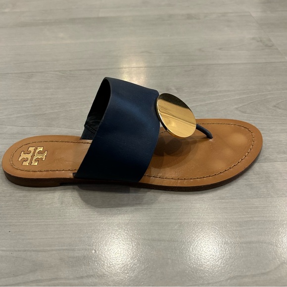 Tory Burch Navy and Tan Leather Thong Sandals with Gold Accent - Picture 7 of 8